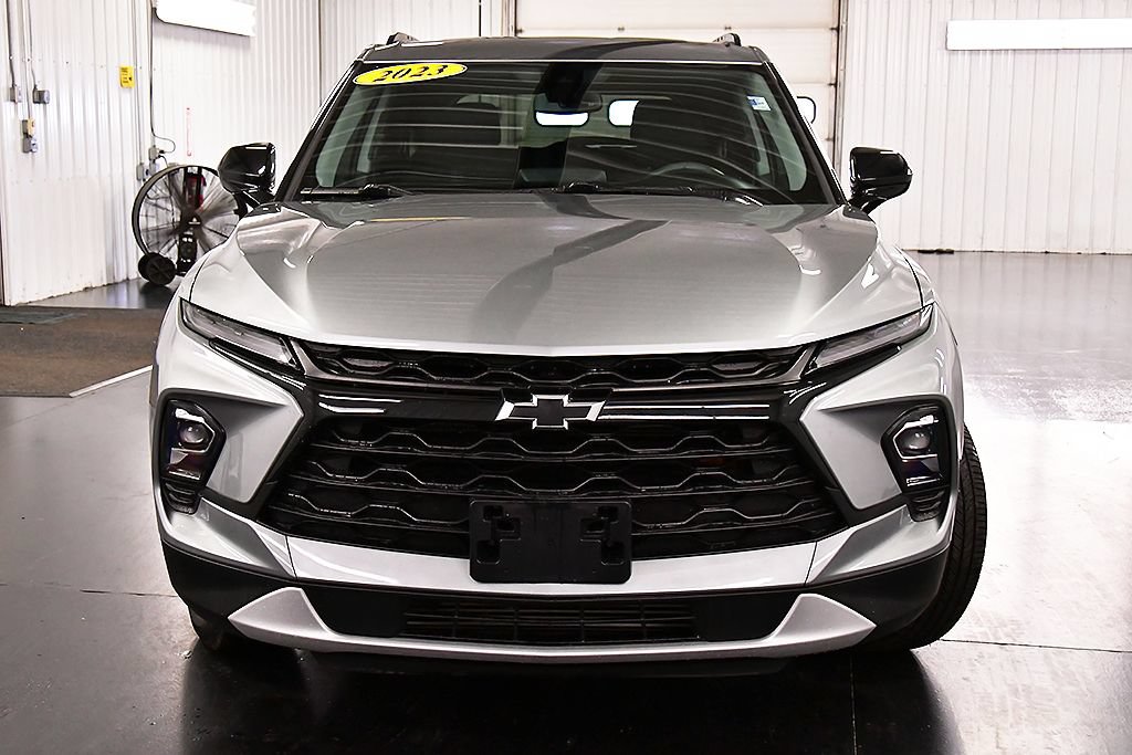 Used 2023 Chevrolet Blazer LT w/ Convenience Package AWD/4WD image 2