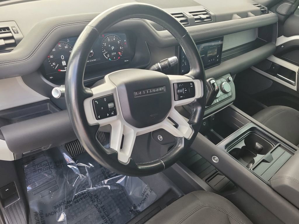 Used 2021 Land Rover Defender 110 image 27