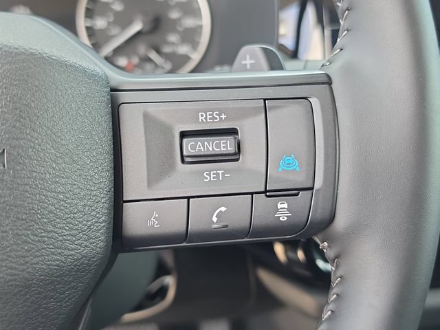 Used 2026 Nissan Pathfinder SV FWD image 22