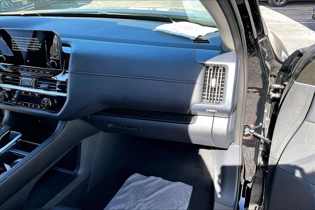 Used 2025 Nissan Pathfinder SL image 19