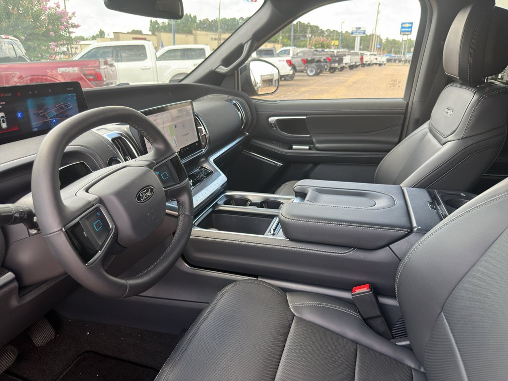 New 2026 Ford Expedition Platinum w/ Stealth Appearance Package AWD/4WD image 27