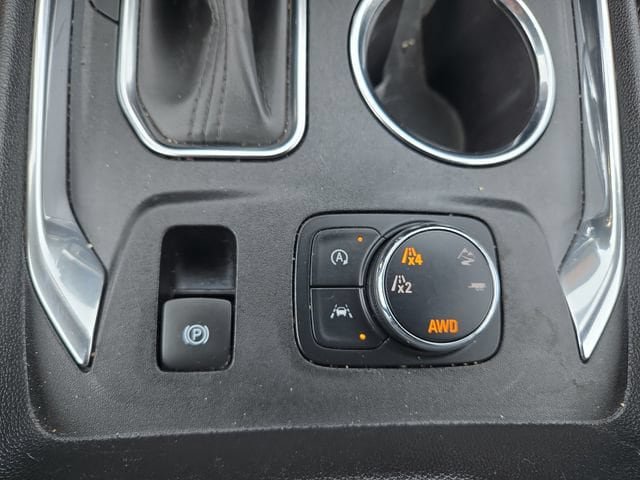 Used 2023 Chevrolet Traverse Premier w/ Redline Edition AWD/4WD image 19