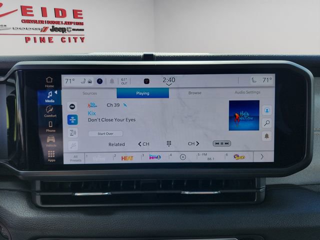 New 2025 Jeep Gladiator Willys image 16