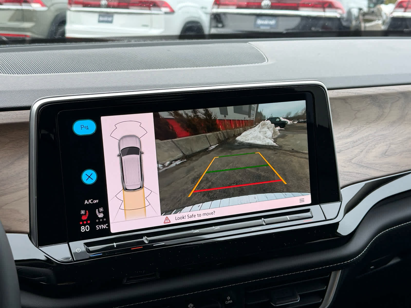 New 2026 Volkswagen Atlas SE image 26