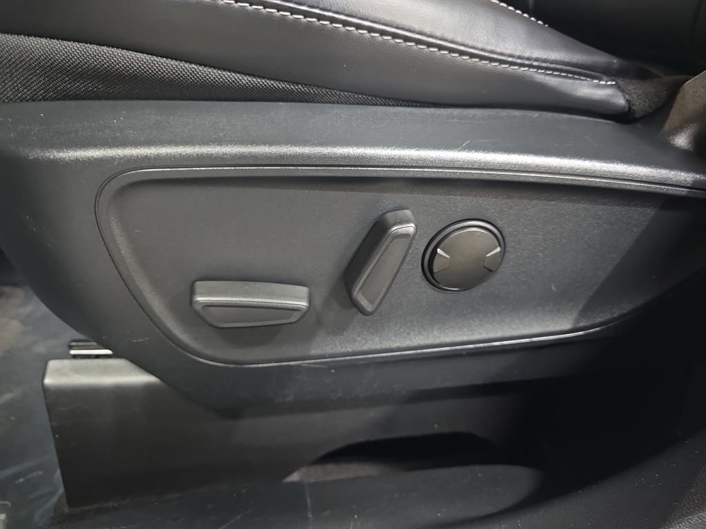 Used 2024 Ford Escape Platinum image 30