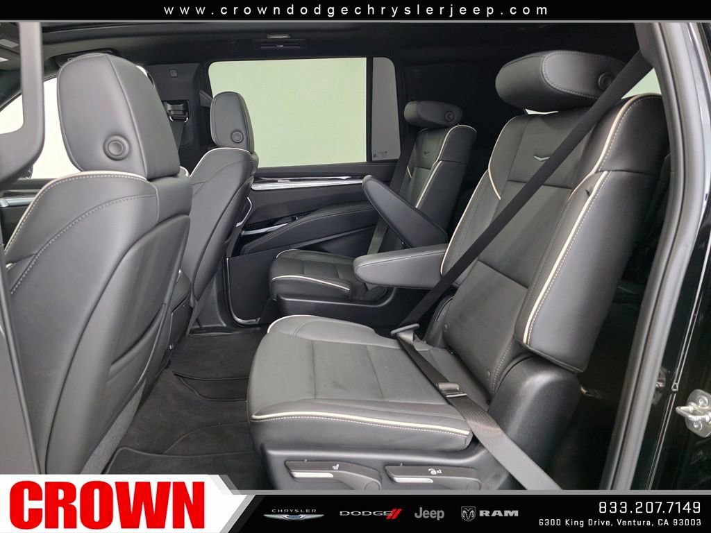 Used 2025 Cadillac Escalade ESV Premium Luxury image 22