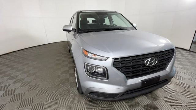 Used 2025 Hyundai Venue SE FWD image 12