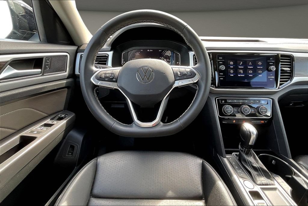 Used 2023 Volkswagen Atlas SE w/ Panoramic Sunroof Package FWD image 12