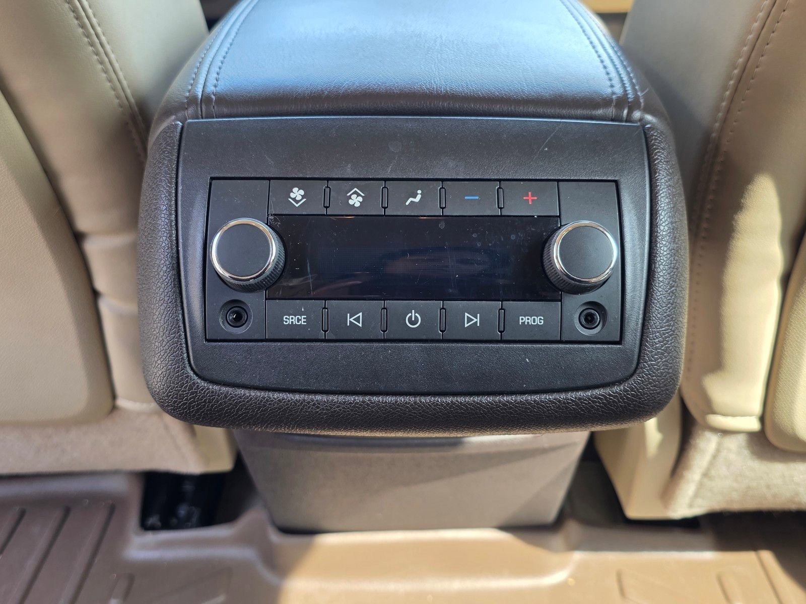 Used 2011 Buick Enclave CXL image 9