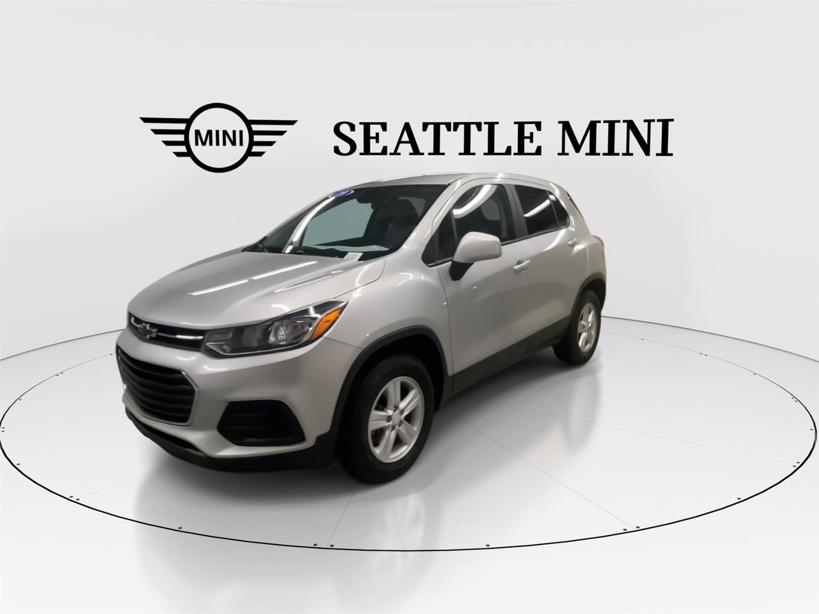 Used 2019 Chevrolet Trax LS w/ Tint and Cruise Package AWD/4WD image 5