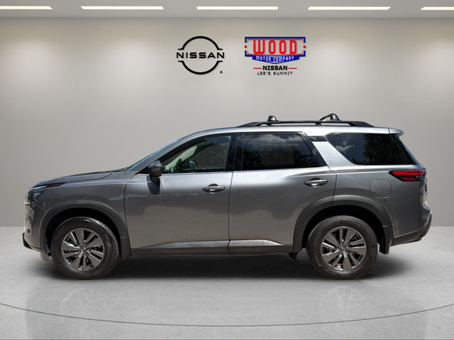 Used 2025 Nissan Pathfinder SV AWD/4WD image 5