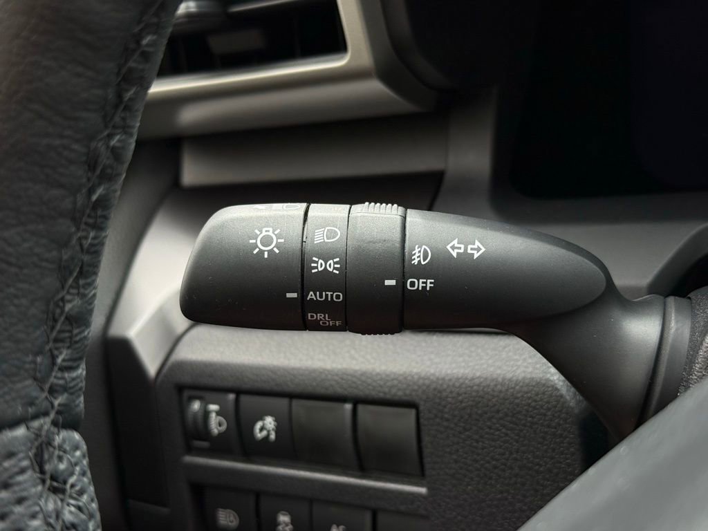Used 2025 Toyota Tacoma TRD Sport w/ TRD Sport Premium Package AWD/4WD image 33