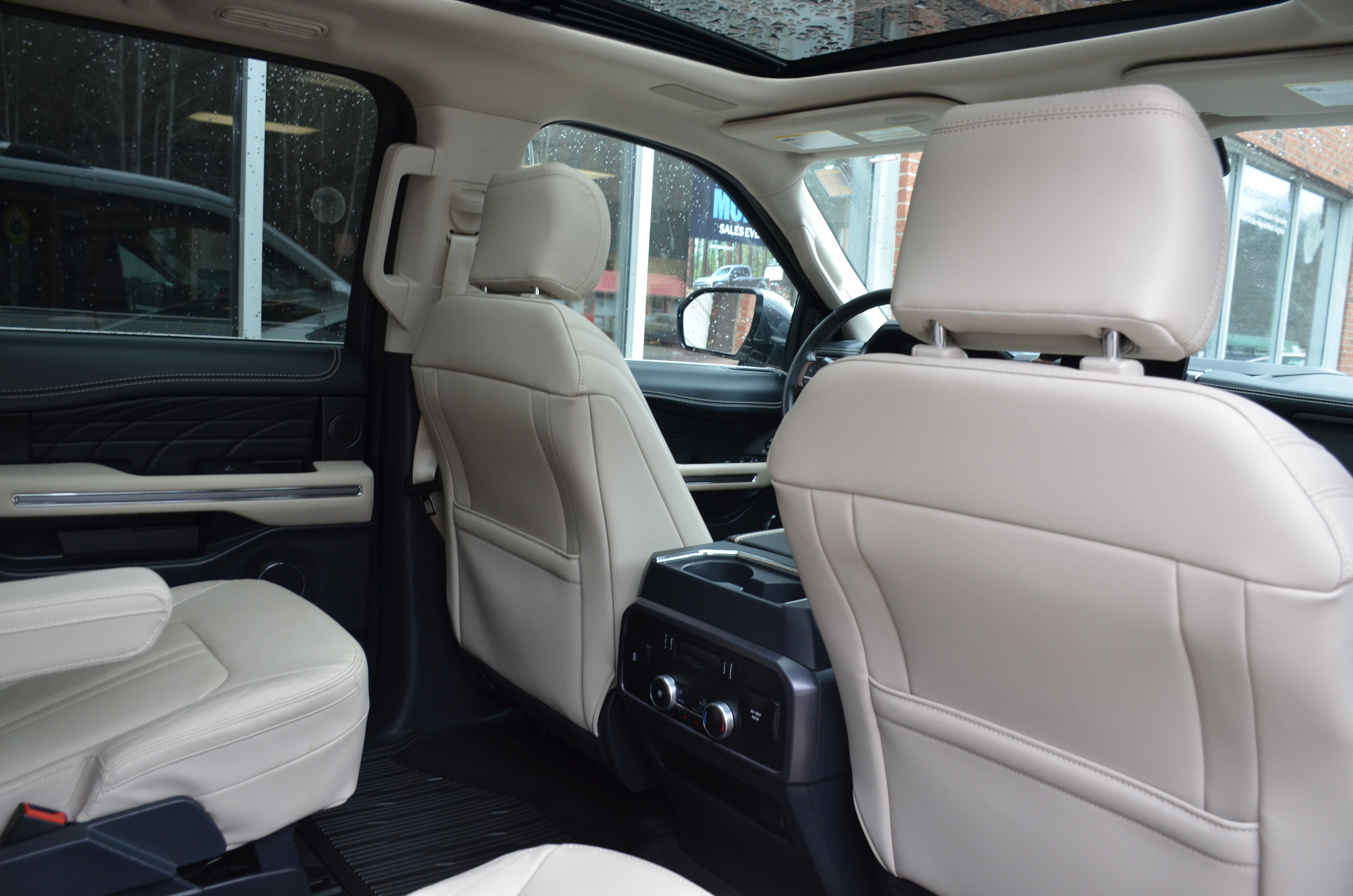 New 2024 Ford Expedition Max Platinum AWD/4WD image 31