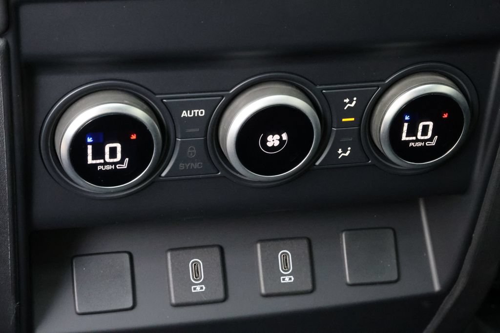 New 2026 Land Rover Defender 110 X-Dynamic SE AWD/4WD image 30