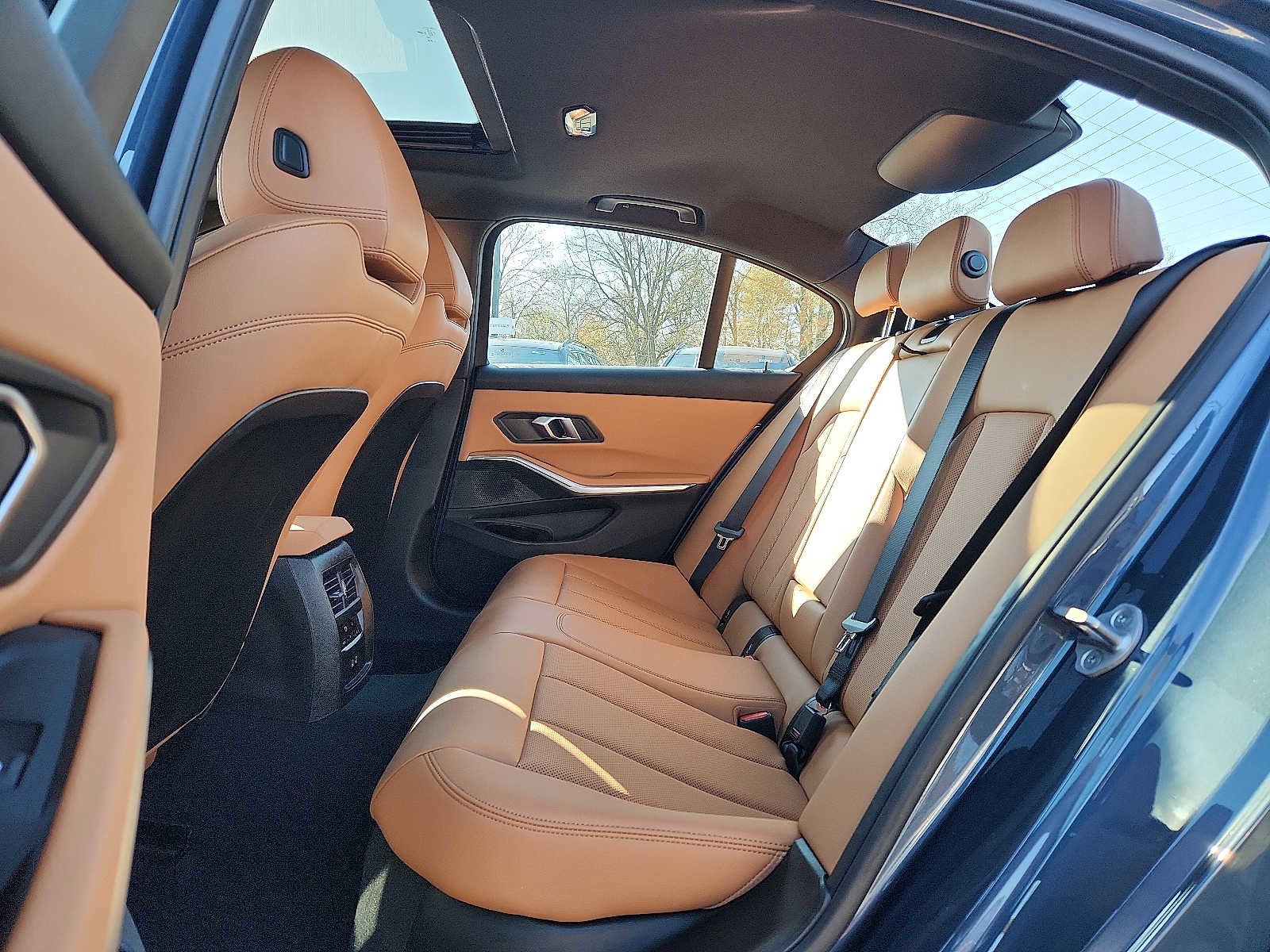 Used 2026 BMW 330i xDrive Sedan w/ Convenience Package image 10