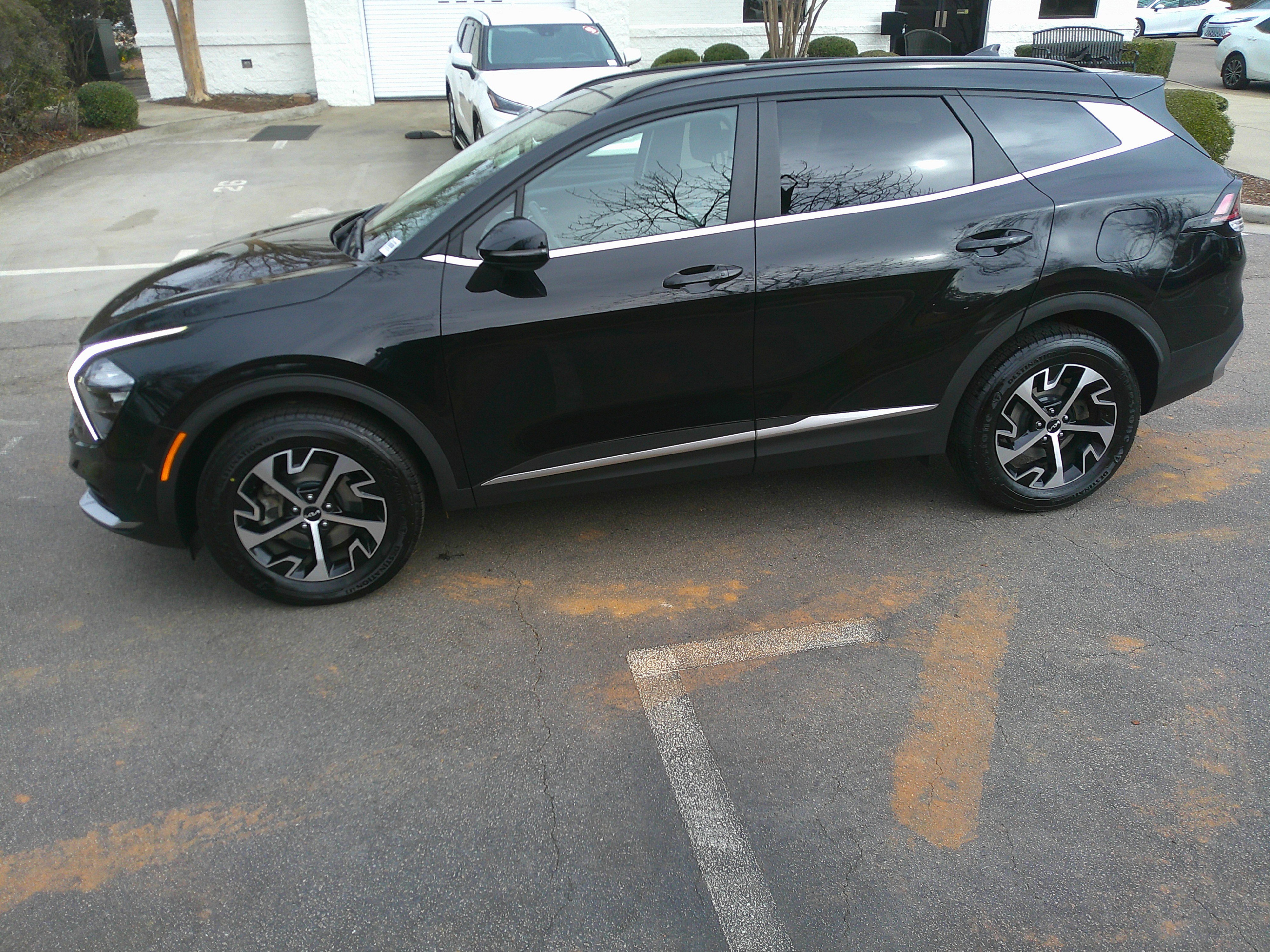 Used 2023 Kia Sportage EX w/ EX Premium Package image 8