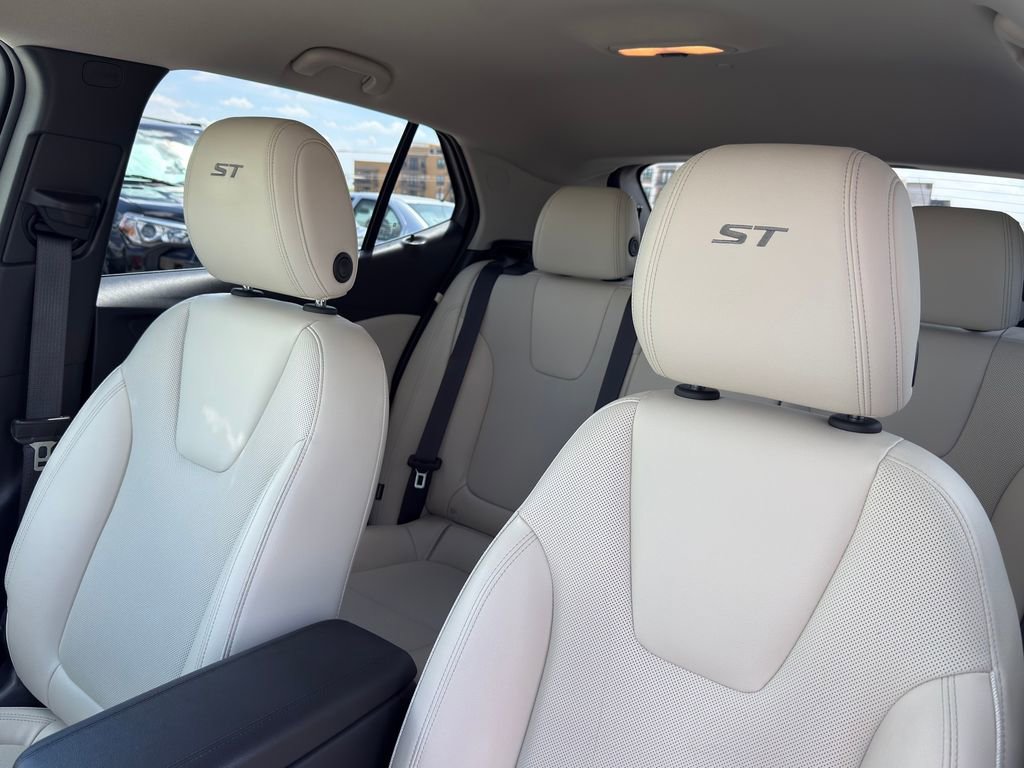 Used 2025 Buick Encore GX Sport Touring w/ Comfort Package image 14