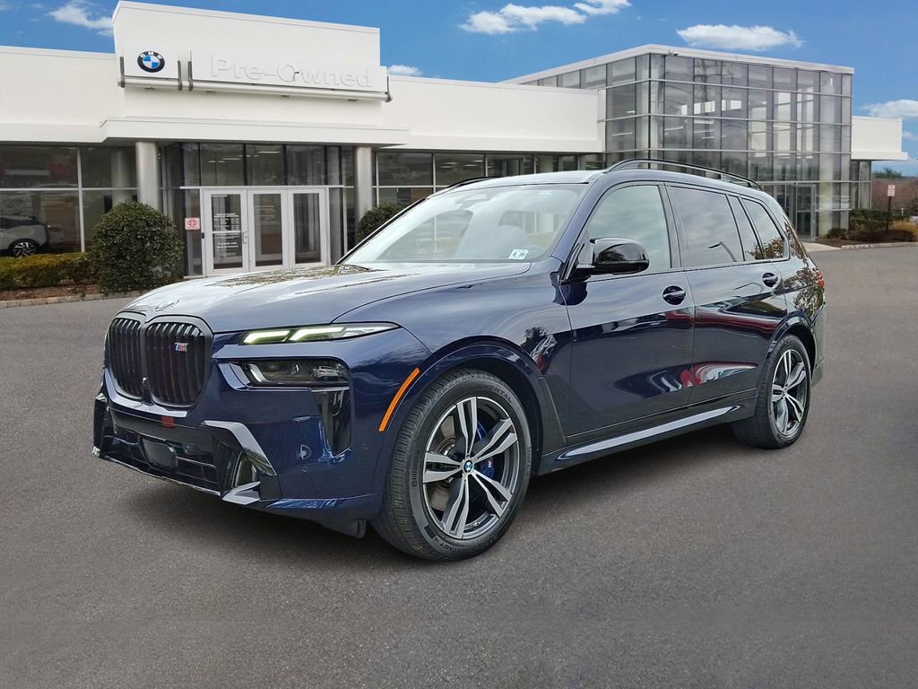 Used 2026 BMW X7 M60i w/ Executive Package image 1