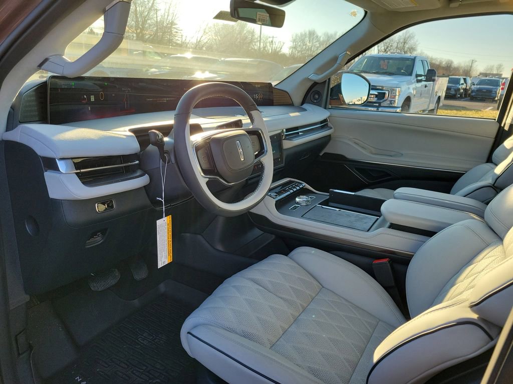 New 2026 Lincoln Navigator L Black Label image 20