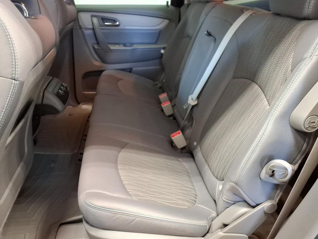 Used 2015 Chevrolet Traverse AWD LS image 20
