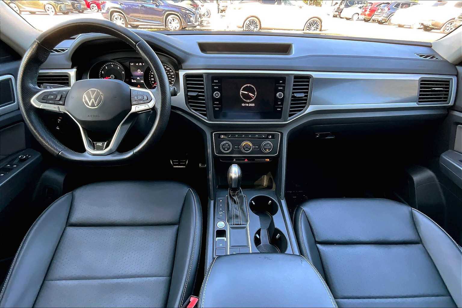 Used 2021 Volkswagen Atlas SE w/ Panoramic Sunroof Package image 15