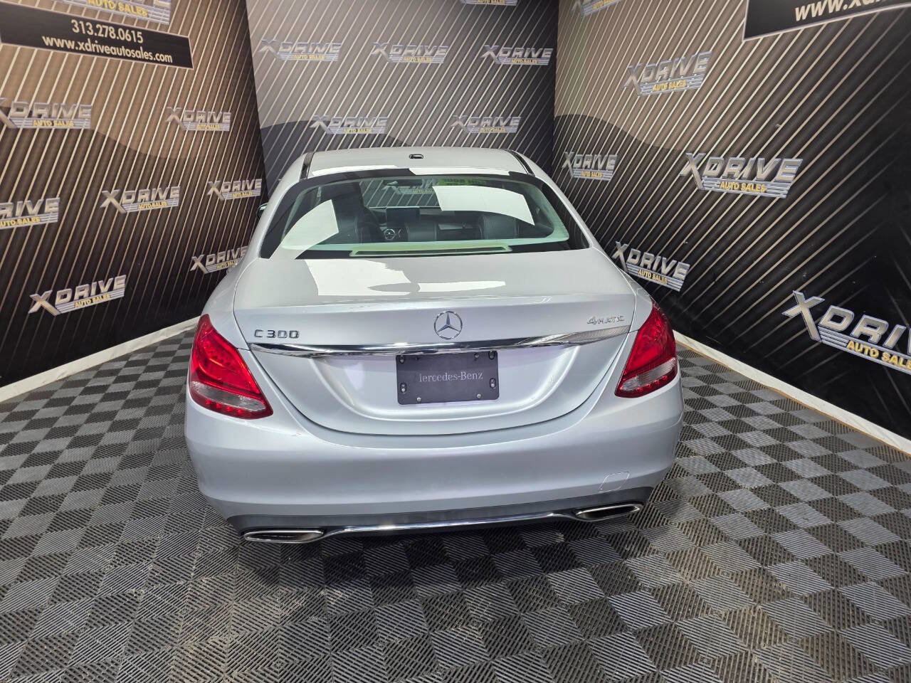 Used 2018 Mercedes-Benz C 300 4MATIC Sedan image 11