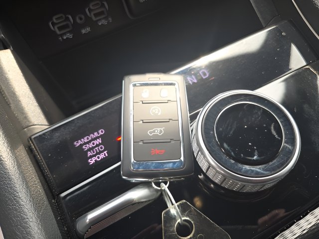 Certified 2025 Jeep Grand Cherokee L Limited AWD/4WD image 34