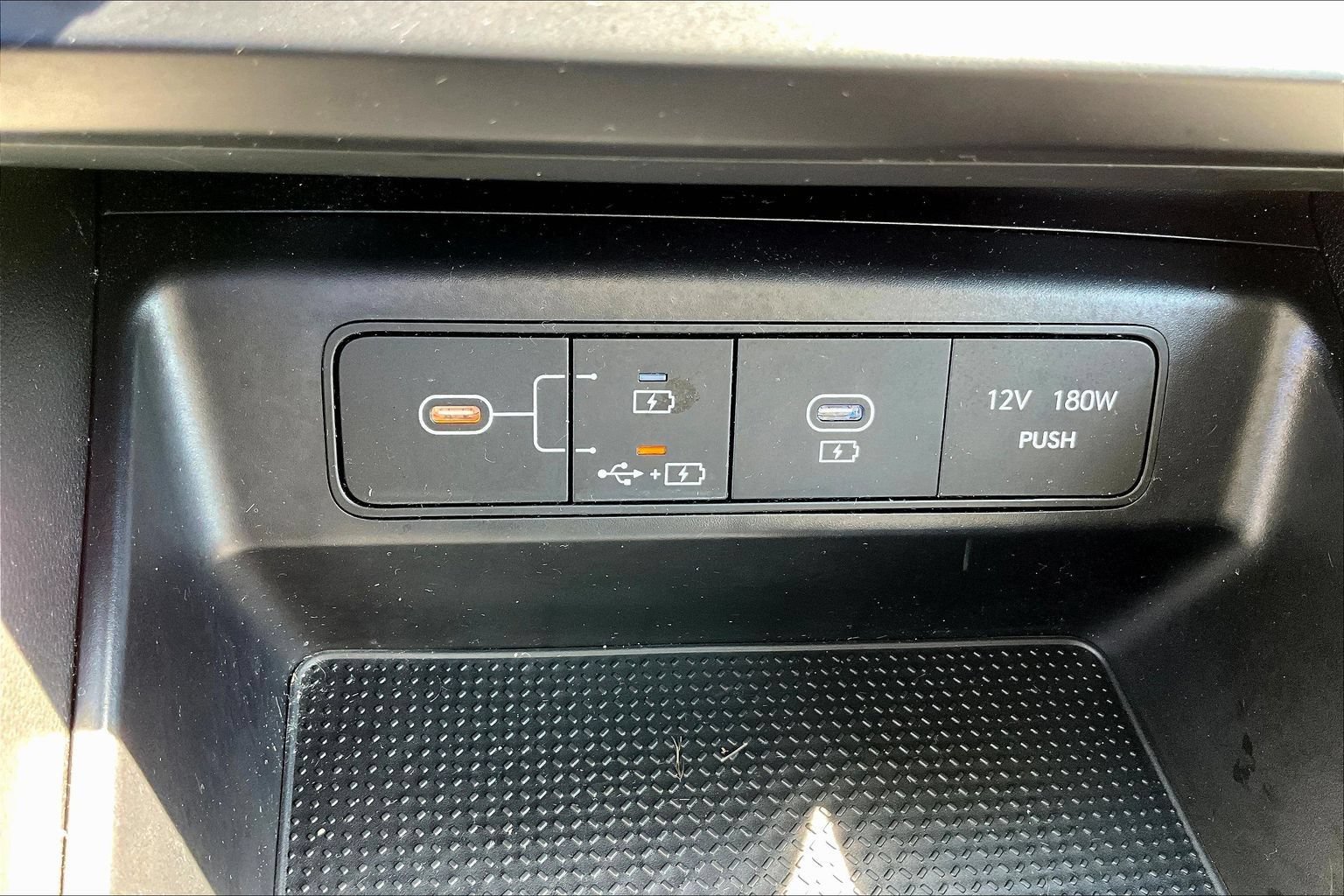 Used 2025 Hyundai Tucson SE FWD image 14