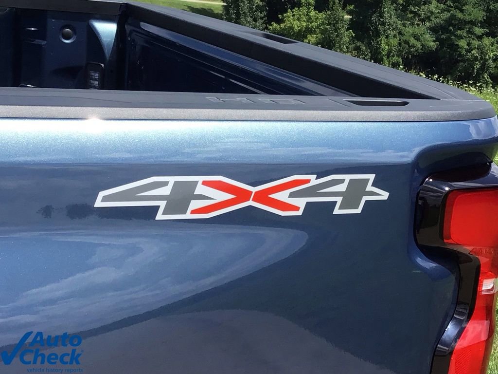 Used 2025 Chevrolet Silverado 2500 LTZ w/ LTZ Convenience Package image 38