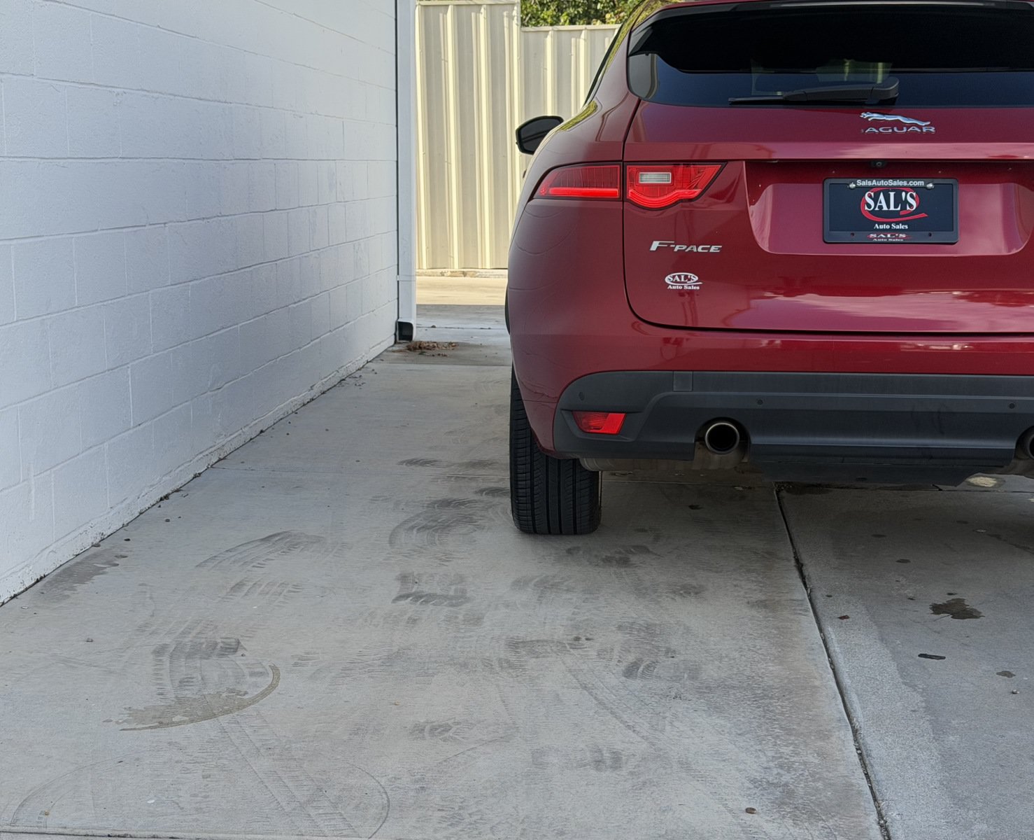 Used 2017 Jaguar F-PACE R-Sport AWD/4WD image 11