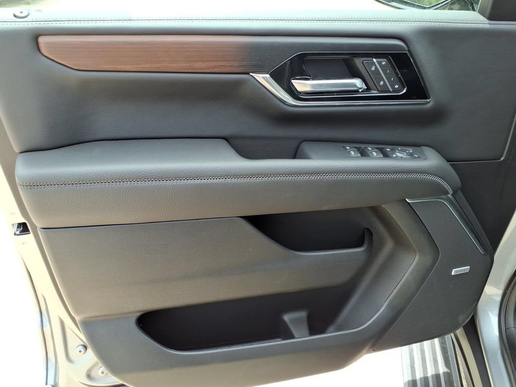 New 2026 GMC Yukon XL Denali w/ Denali Reserve Package RWD image 15
