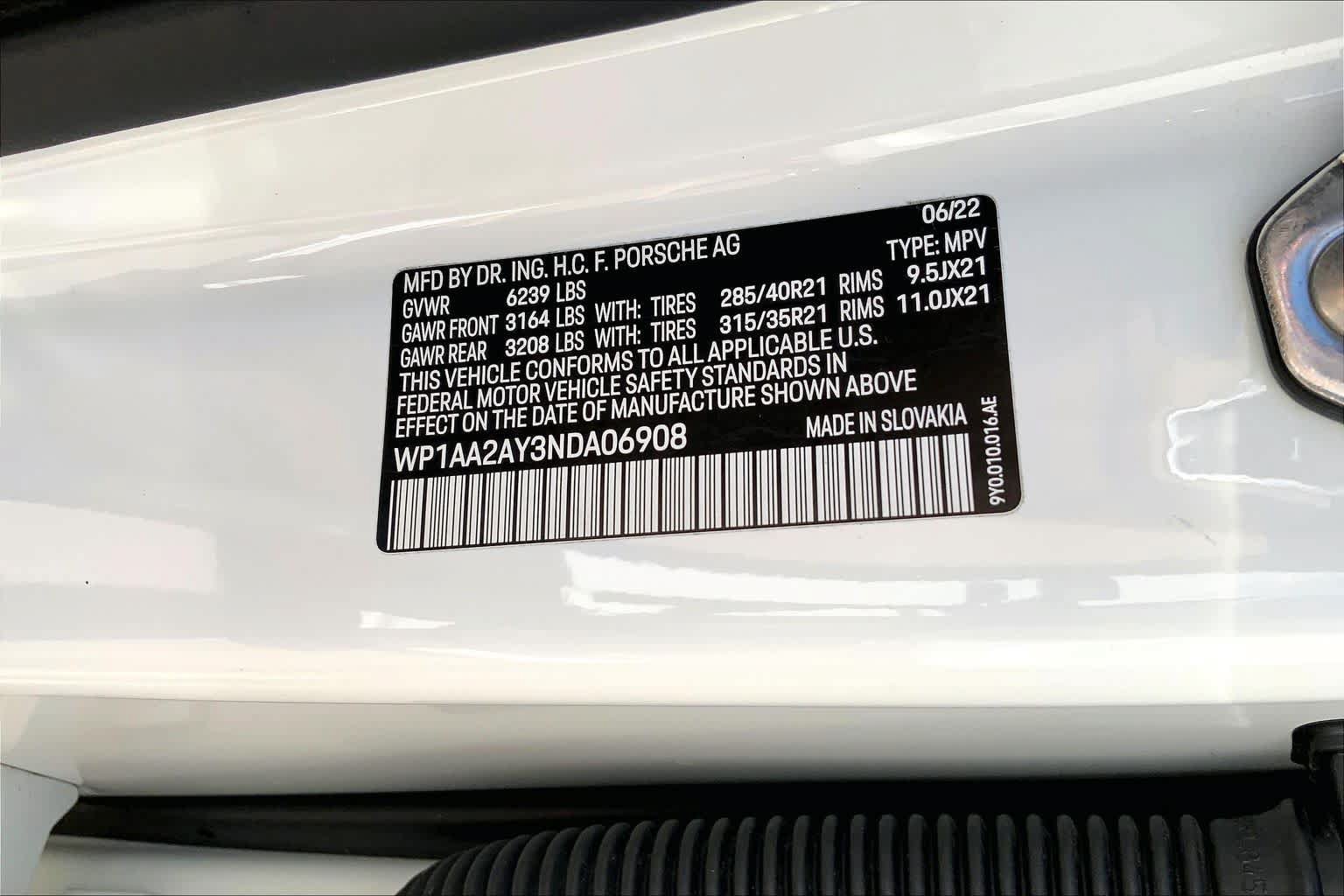 Used 2022 Porsche Cayenne Platinum Edition AWD/4WD image 35