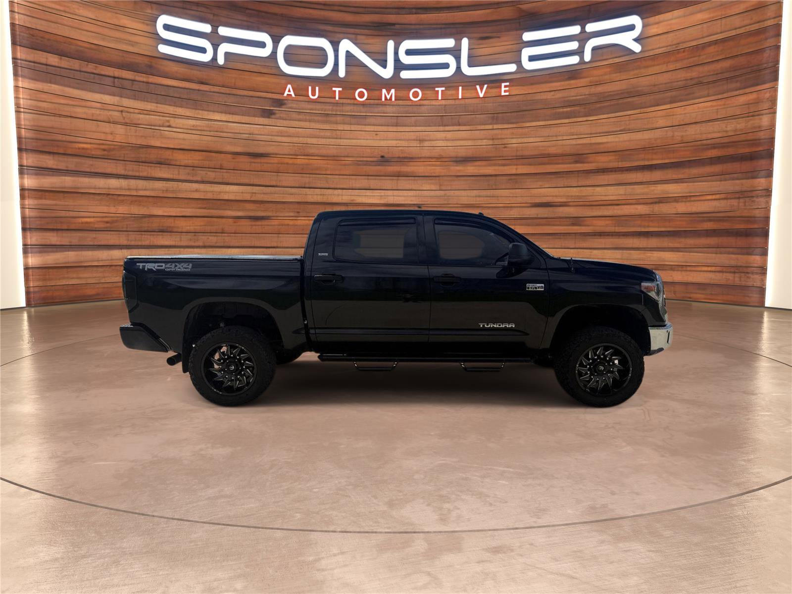 Used 2018 Toyota Tundra SR5 w/ TRD Off Road Package image 8