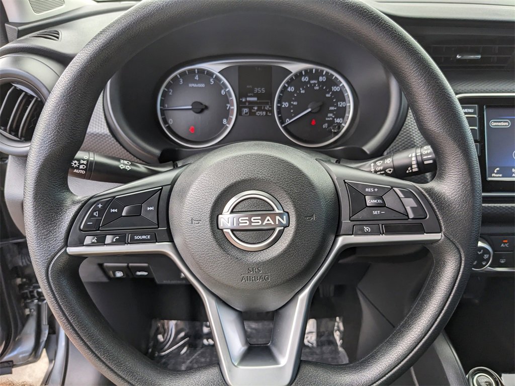 Used 2022 Nissan Kicks S image 29
