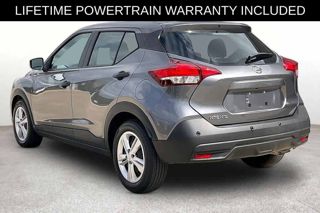 Used 2020 Nissan Kicks S FWD image 11