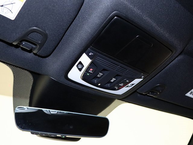 Used 2025 Acura MDX A-Spec image 23