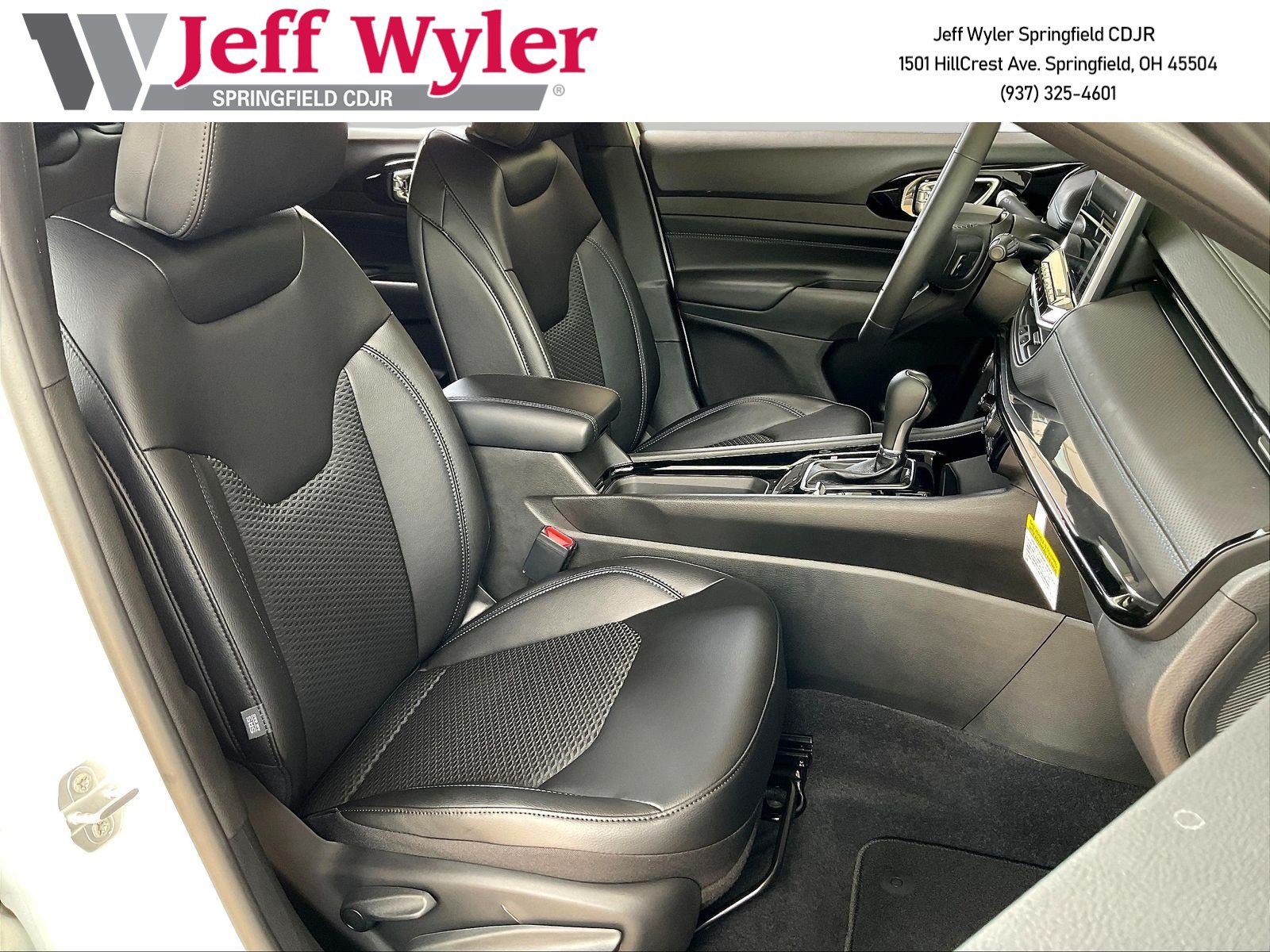New 2026 Jeep Compass Latitude AWD/4WD image 19