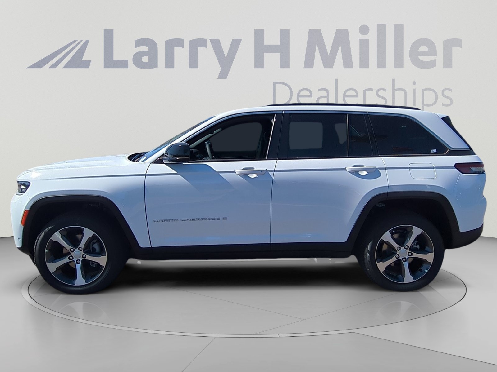 New 2026 Jeep Grand Cherokee Limited w/ Luxury Tech Group II AWD/4WD video 2