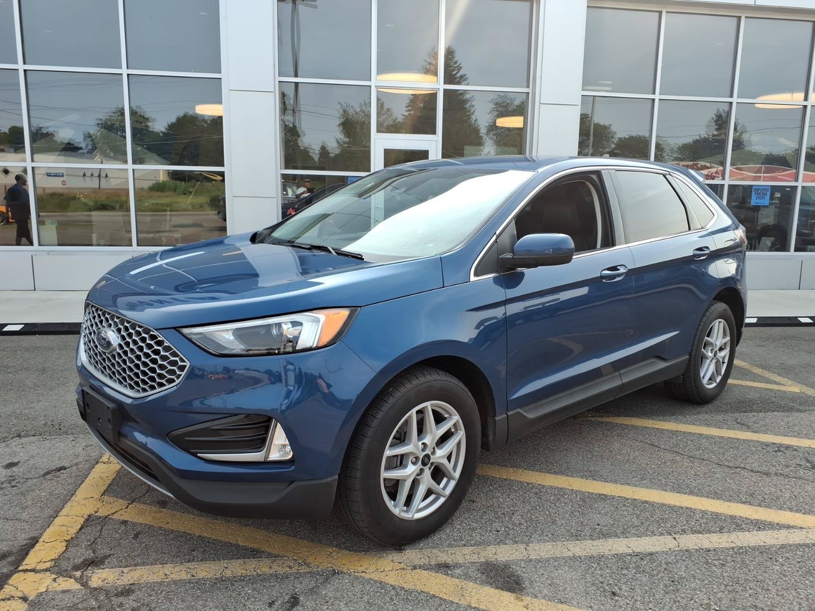 Used 2023 Ford Edge SEL w/ Convenience Package