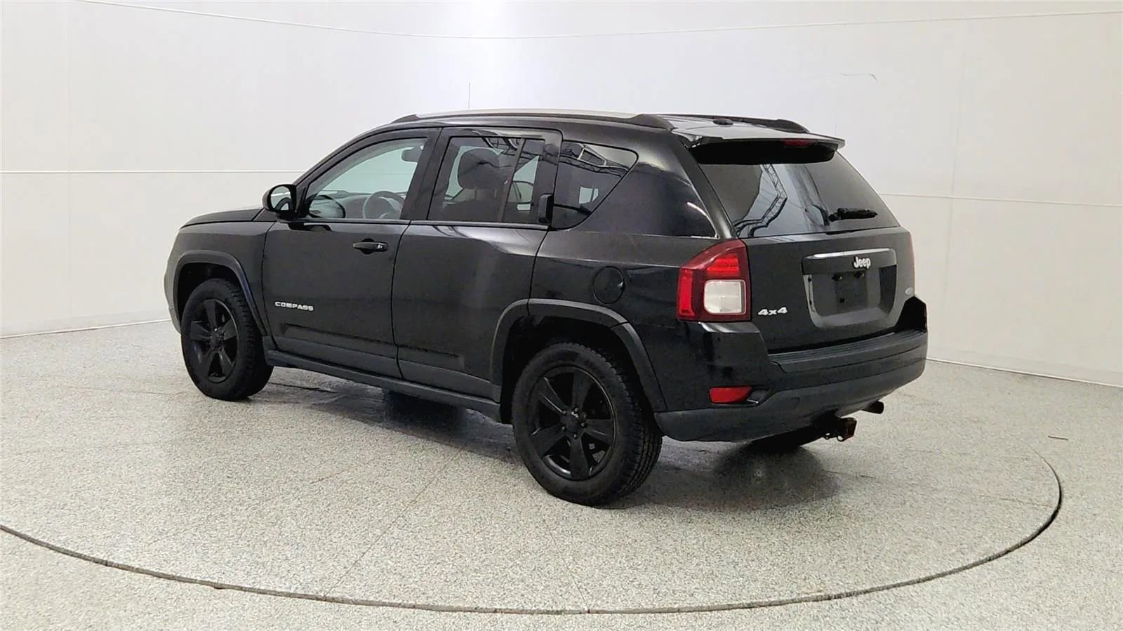Used 2017 Jeep Compass Latitude image 5