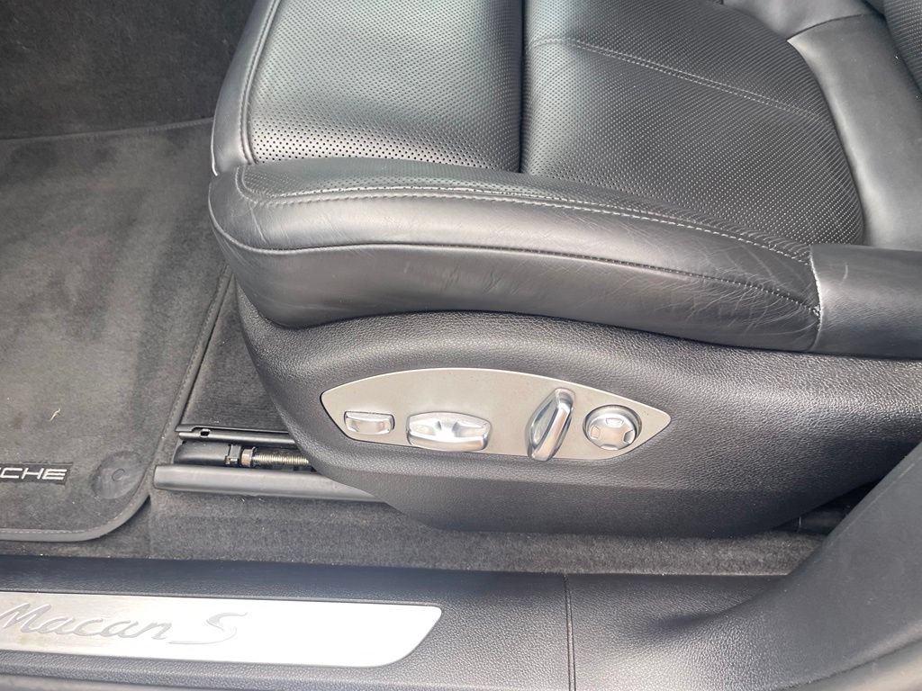 Used 2022 Porsche Macan S AWD/4WD image 13