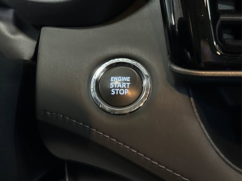 Used 2023 Toyota Highlander XLE image 30