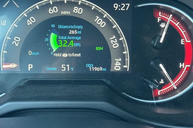 Certified 2024 Toyota RAV4 LE image 31