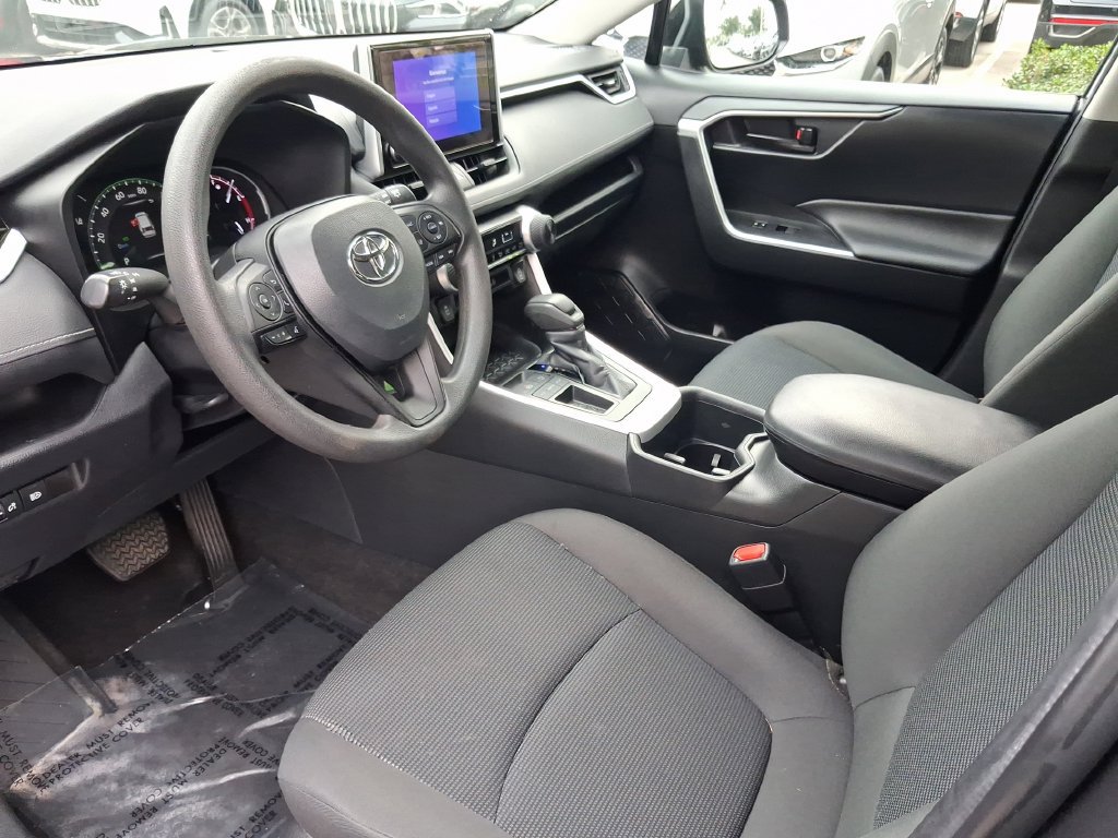 Used 2024 Toyota RAV4 LE FWD image 16