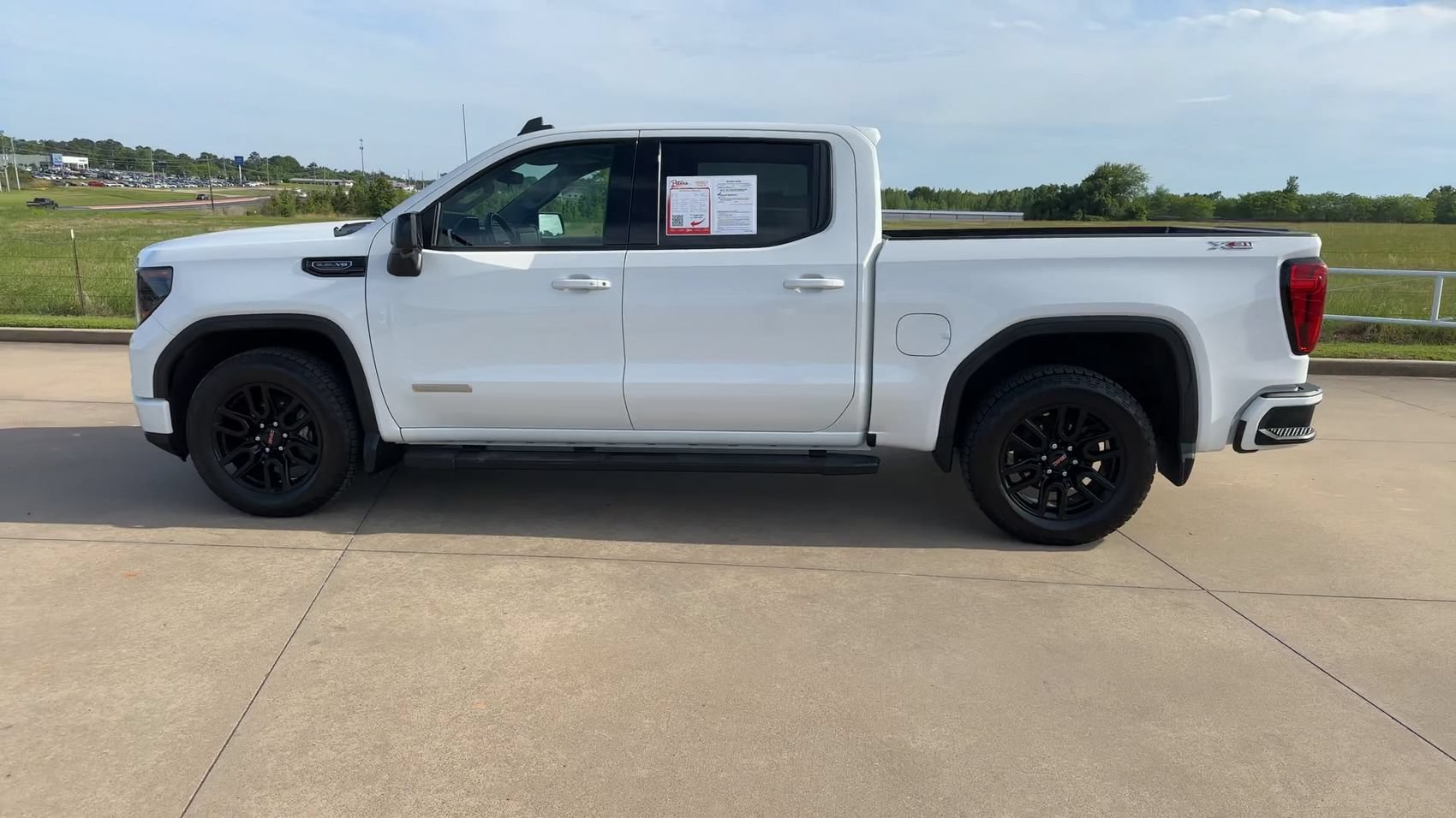 Used 2024 GMC Sierra 1500 Elevation w/ Elevation Premium Package AWD/4WD image 5