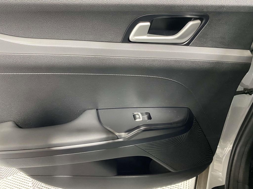 Used 2023 Kia K5 GT-Line image 13