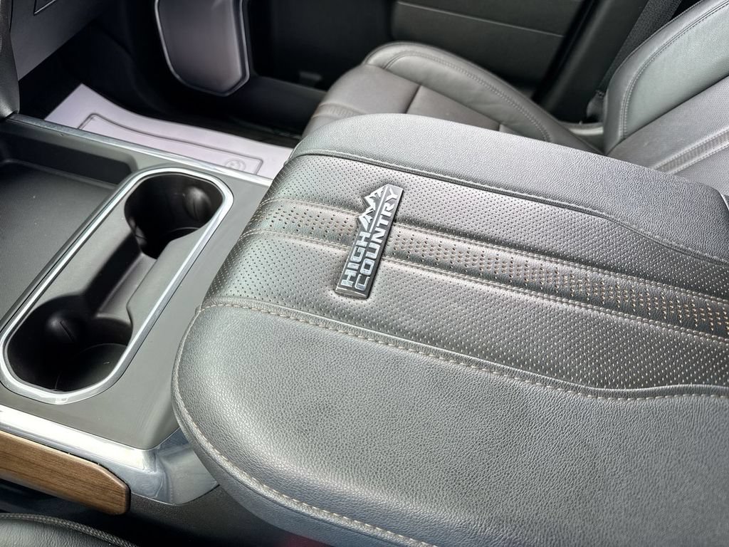 Used 2025 Chevrolet Silverado 3500 High Country w/ High Country Premium Package AWD/4WD image 21