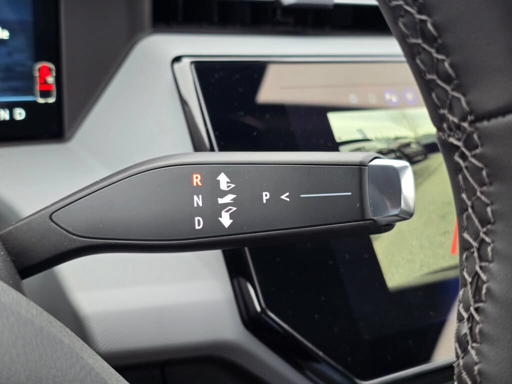 New 2027 Chevrolet Bolt LT w/ Comfort Package FWD image 34
