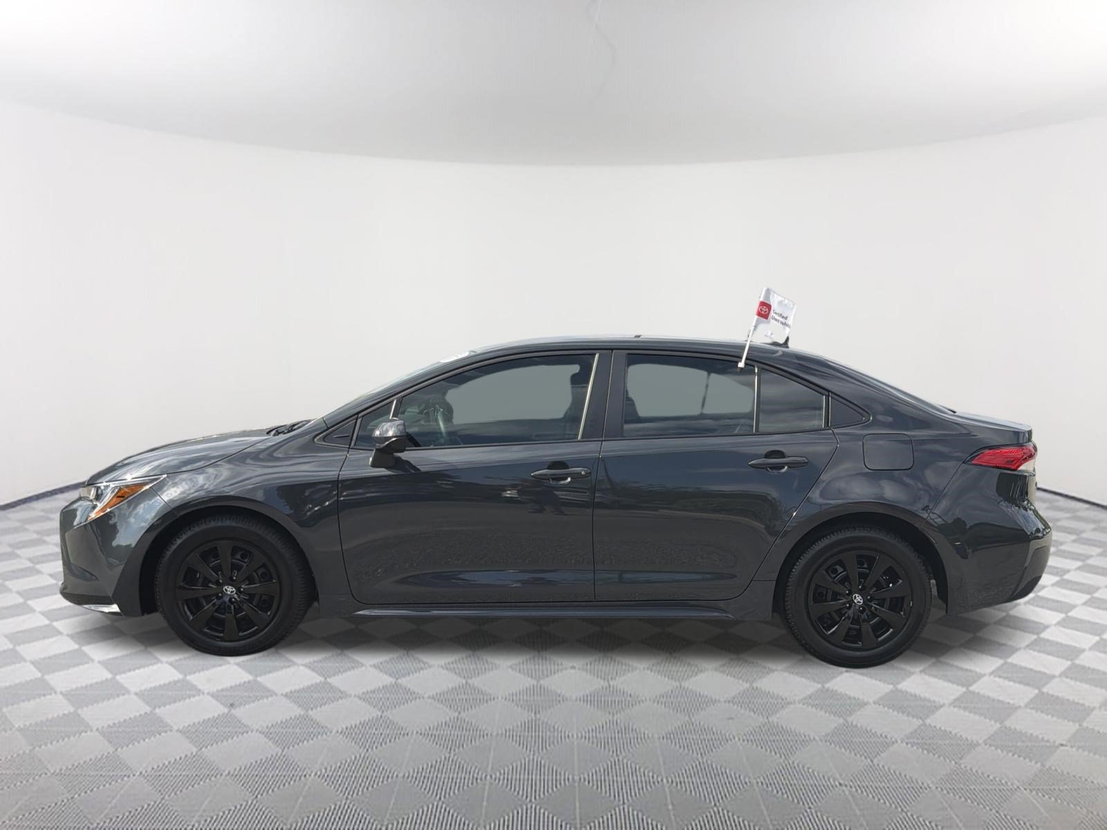 Used 2024 Toyota Corolla LE FWD image 14
