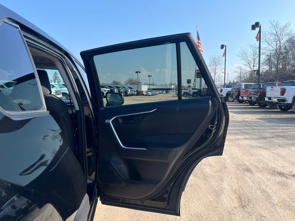 Used 2024 Toyota RAV4 LE image 30